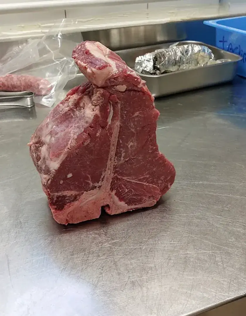 La costata, prima della brace